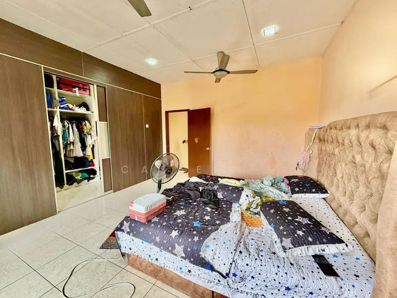 Rumah Teres 2 Tingkat untuk Dijual di Bandar Nusaputra (Puchong) - Cassell . - Bedroom - PropertyGuru.com.my