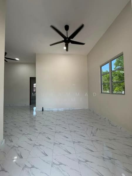 Rumah Banglo untuk Dijual di Dungun (Terengganu) - Muhammad Najmi - Living Room - PropertyGuru.com.my