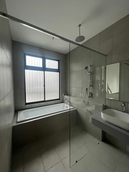 Semi-Detached House for Sale in Elmina (Shah Alam) - Lee Joanne - Bathroom - PropertyGuru.com.my