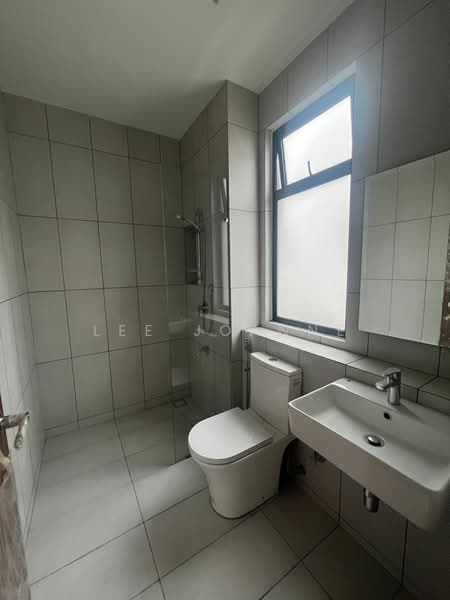 Semi-Detached House for Sale in Elmina (Shah Alam) - Lee Joanne - Bathroom - PropertyGuru.com.my