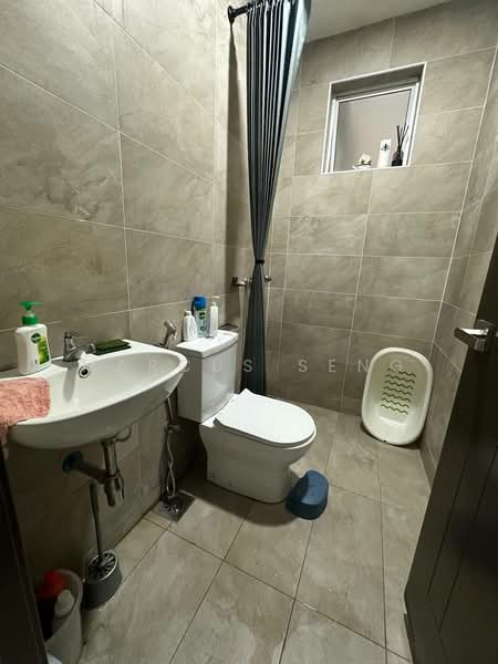 Semi-Detached House for Sale in Bandar Baru Sri Klebang (Chemor) - Marcus Seng - Bathroom - PropertyGuru.com.my