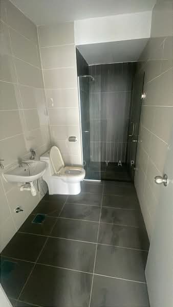 Servis Apartment untuk Disewa di Boulevard 51 - David Yap - Bathroom - PropertyGuru.com.my
