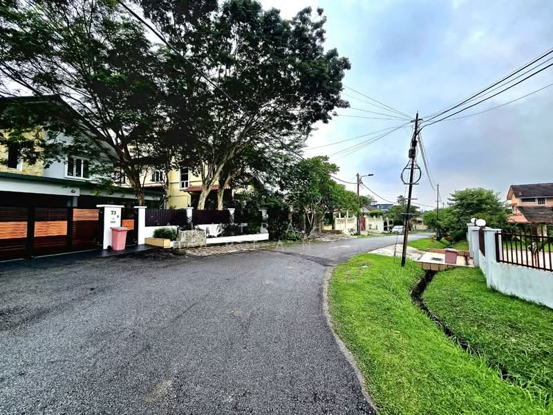Rumah Banglo untuk Dijual di Kampung Tunku (Petaling Jaya) - AimiRahim Hartanah - Exterior - PropertyGuru.com.my