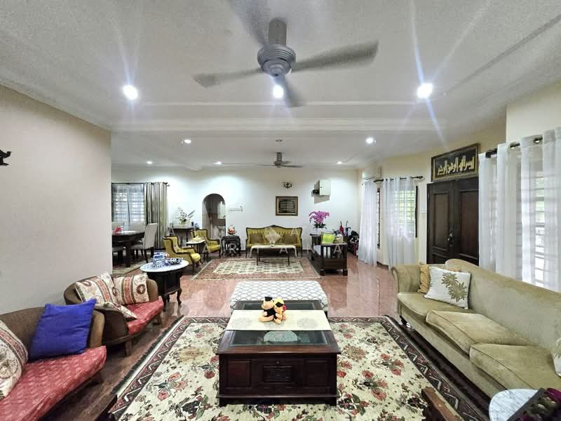 Rumah Banglo untuk Dijual di Kampung Tunku (Petaling Jaya) - AimiRahim Hartanah - Living Room - PropertyGuru.com.my