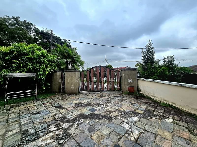 Rumah Banglo untuk Dijual di Kampung Tunku (Petaling Jaya) - AimiRahim Hartanah - Exterior - PropertyGuru.com.my