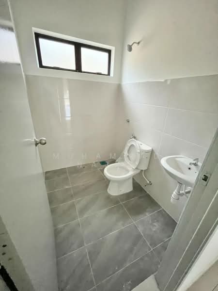 Rumah Teres untuk Dijual di Kemaman (Terengganu) - Muhammad Najmi - Bathroom - PropertyGuru.com.my