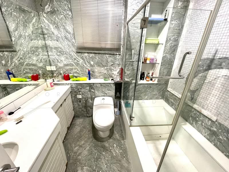 Bungalow for Sale in Seksyen U9 (Shah Alam) - Norfazilah Binti Mohd Saad - Bathroom - PropertyGuru.com.my