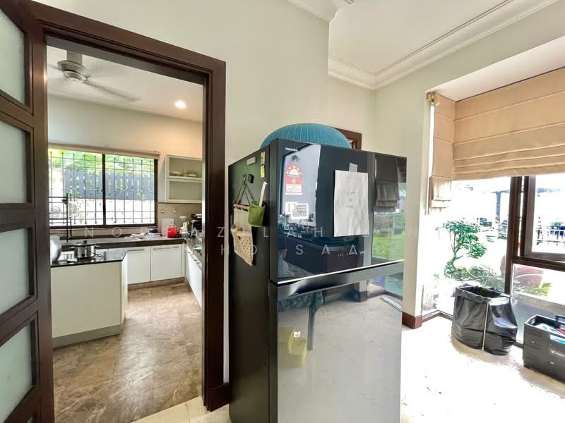 Bungalow for Sale in Seksyen U9 (Shah Alam) - Norfazilah Binti Mohd Saad - Kitchen - PropertyGuru.com.my