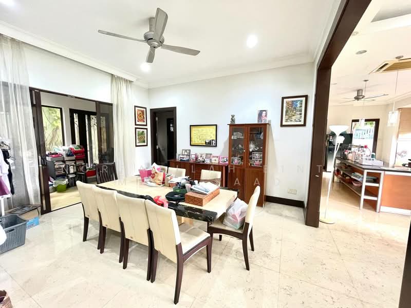 Bungalow for Sale in Seksyen U9 (Shah Alam) - Norfazilah Binti Mohd Saad - Dining Room - PropertyGuru.com.my