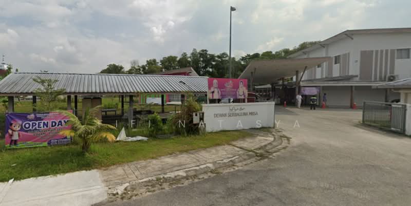 2.5-storey Terraced House for Sale in Sunway Alam Suria (Shah Alam) - Fifi Natasya - Exterior - PropertyGuru.com.my
