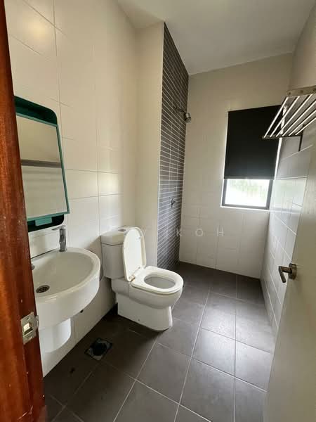 Bungalow for Rent in Shah Alam (Selangor) - Joey Koh - Bathroom - PropertyGuru.com.my