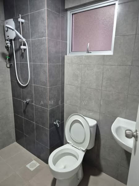 Kondominium untuk Disewa di Residensi Sateria - James Wee - Bathroom - PropertyGuru.com.my
