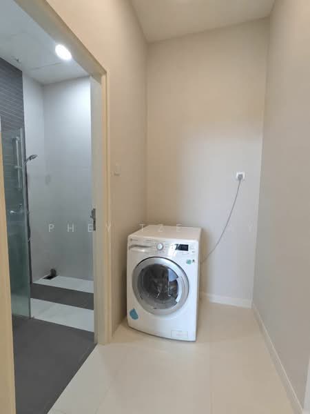 Kondominium untuk Dijual di Upland Serviced Suite (USS) - Phey Tze Tay - PropertyGuru.com.my