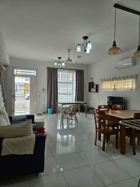 2-storey Terraced House for Sale in Setia Eco Village (Gelang Patah) - Daniel Yong - Living Room - PropertyGuru.com.my