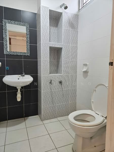 2-storey Terraced House for Sale in Setia Eco Village (Gelang Patah) - Daniel Yong - Bathroom - PropertyGuru.com.my