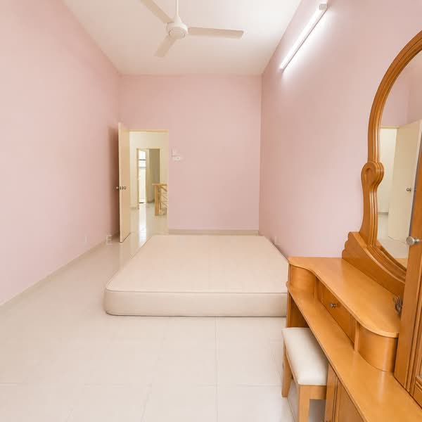 2-storey Terraced House for Rent in Taman Bukit Juru (Juru) - Jeffrey Lim - Bedroom - PropertyGuru.com.my