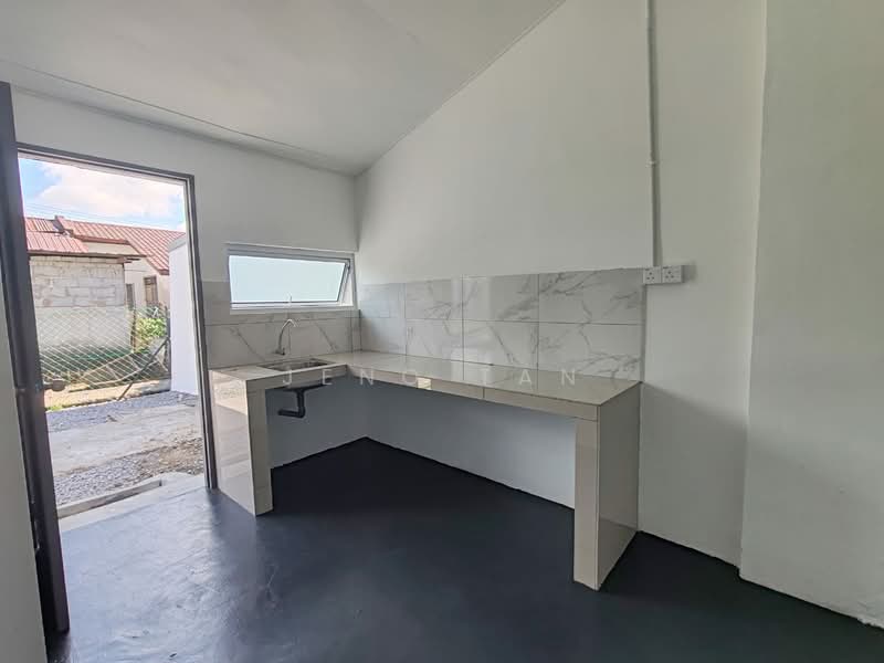 1-storey Terraced House for Sale in Kuching (Sarawak) - Jeno Tan - Kitchen - PropertyGuru.com.my