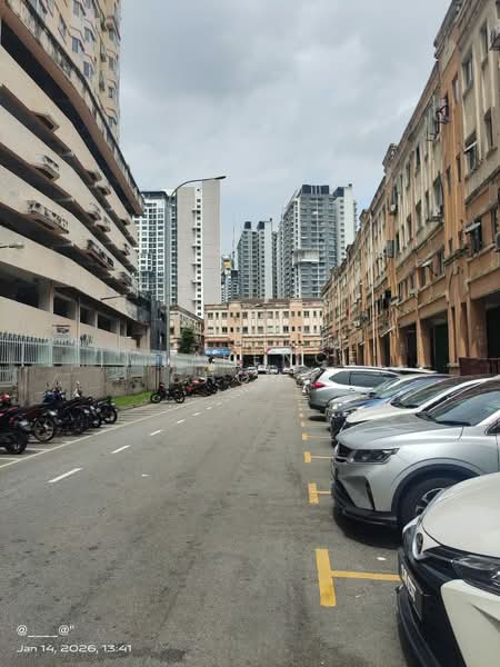 Shop / Office for Sale in Taman Serdang Perdana (Seri Kembangan) - Clarence Chong - Exterior - PropertyGuru.com.my