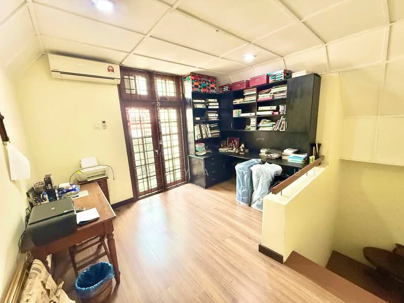 2.5-storey Terraced House for Sale in Ampang Jaya (Ampang) - Cik Maya Abdul - Study - PropertyGuru.com.my