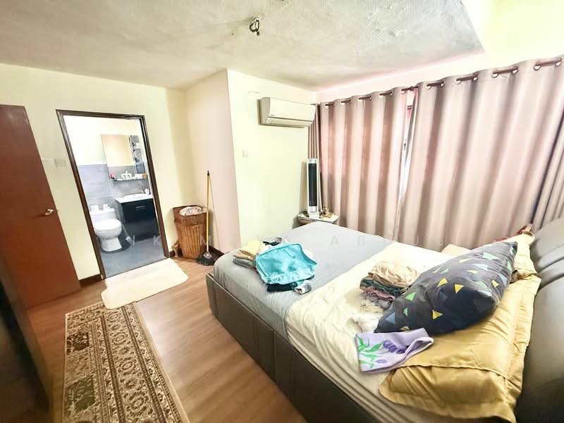 2.5-storey Terraced House for Sale in Ampang Jaya (Ampang) - Cik Maya Abdul - Bedroom - PropertyGuru.com.my