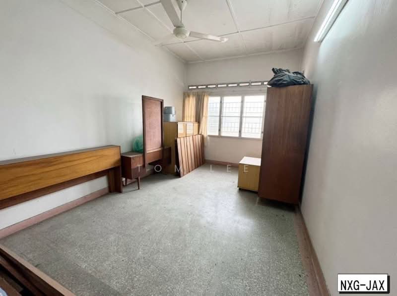 2-storey Terraced House for Sale in Kampung Raja Uda (Port Klang (Pelabuhan Klang)) - Tom Lee - PropertyGuru.com.my