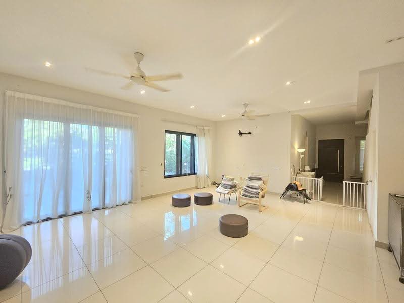 2-storey Terraced House for Sale in Bandar Rimbayu (Telok Panglima Garang) - Leon Goh - Living Room - PropertyGuru.com.my