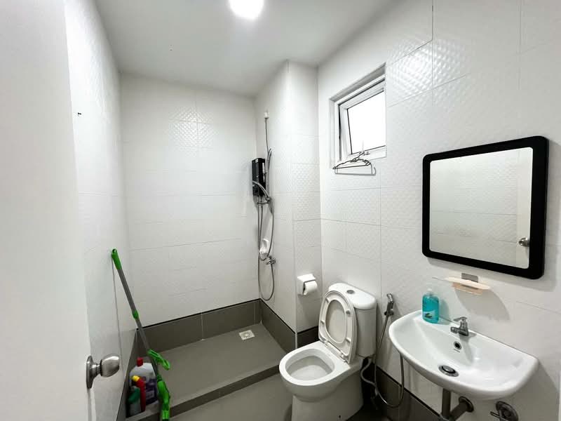 Pangsapuri untuk Disewa di Seasons Amara Larkin - Ben Foo - Bathroom - PropertyGuru.com.my