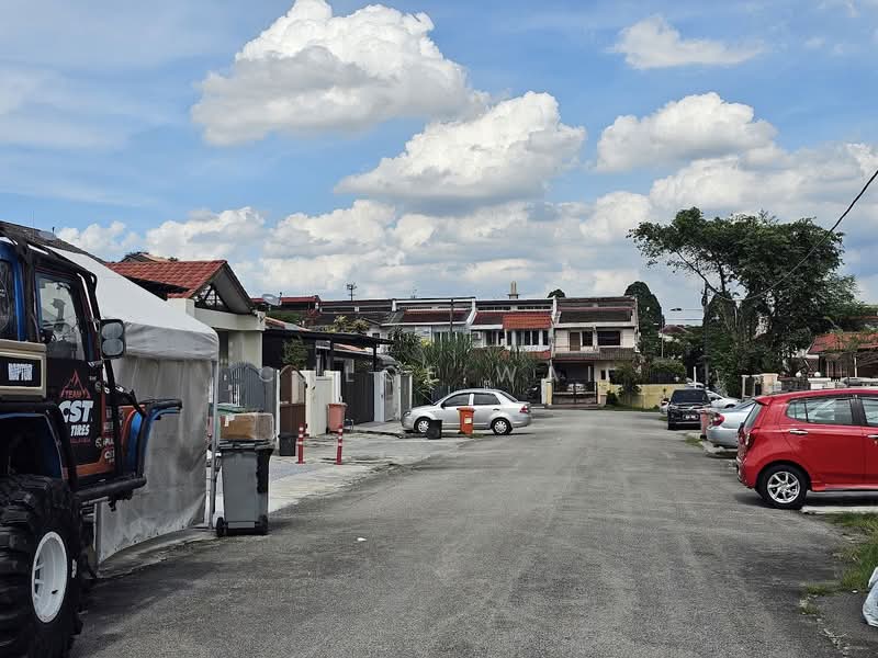 1-storey Terraced House for Sale in Kelana Jaya (Petaling Jaya) - Chloe Wai - Exterior - PropertyGuru.com.my