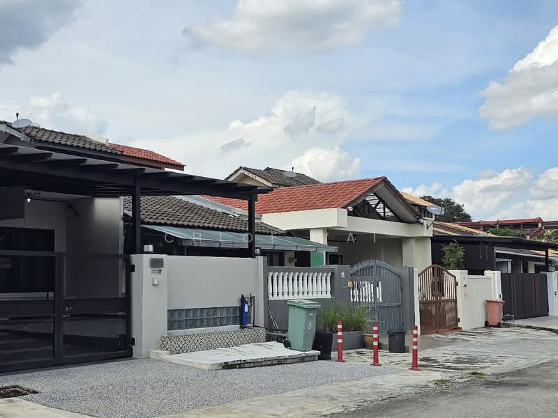 1-storey Terraced House for Sale in Kelana Jaya (Petaling Jaya) - Chloe Wai - Exterior - PropertyGuru.com.my
