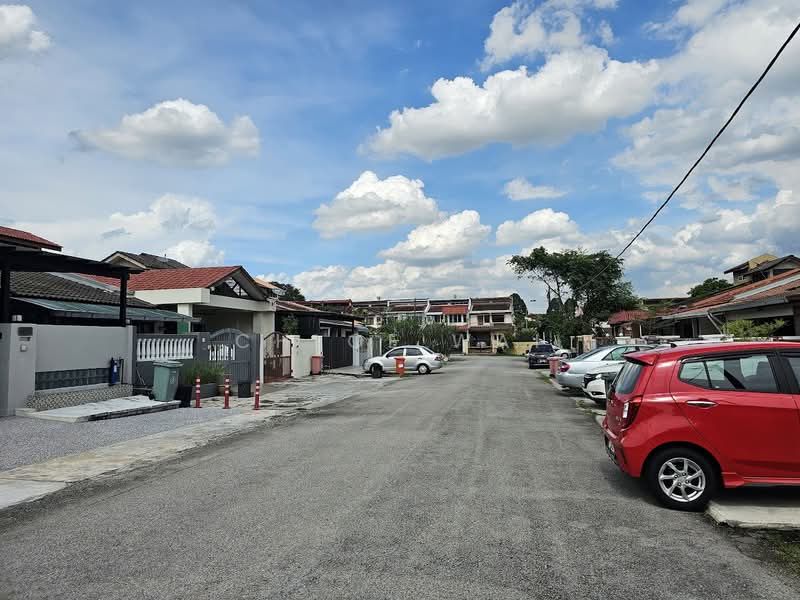 1-storey Terraced House for Sale in Kelana Jaya (Petaling Jaya) - Chloe Wai - Exterior - PropertyGuru.com.my