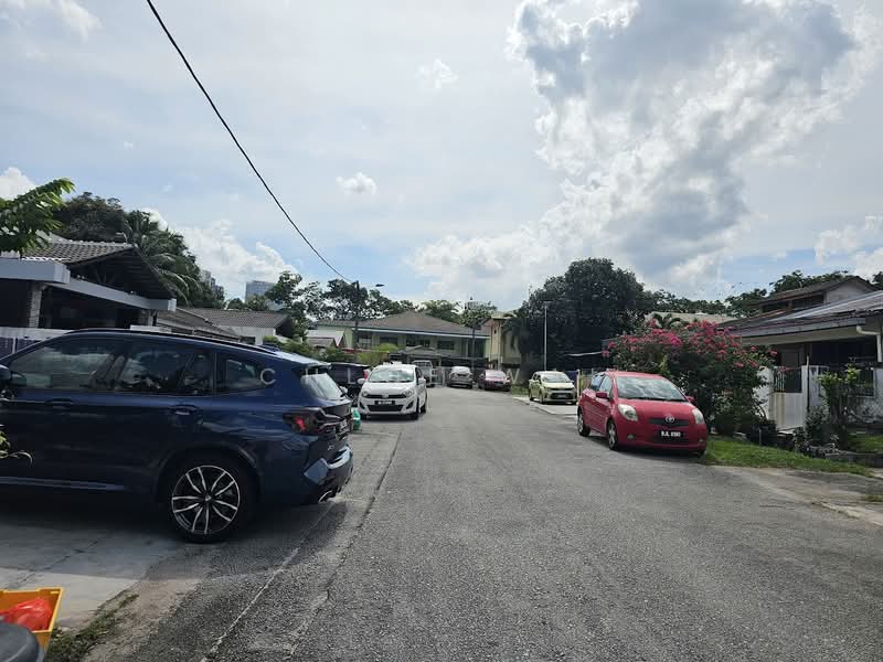 1-storey Terraced House for Sale in Kelana Jaya (Petaling Jaya) - Chloe Wai - Exterior - PropertyGuru.com.my