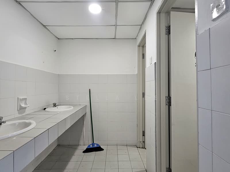 Shop / Office for Rent in Bandar Mahkota Cheras (Cheras) - Stella Lee - Bathroom - PropertyGuru.com.my