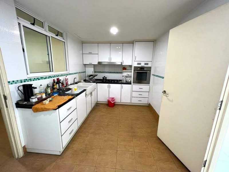 Kondominium untuk Dijual di The Plaza Condominium - Angie Chai - Kitchen - PropertyGuru.com.my