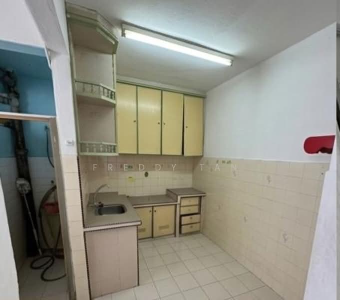 Pangsapuri untuk Disewa di Desa Green - Freddy Tan - Kitchen - PropertyGuru.com.my