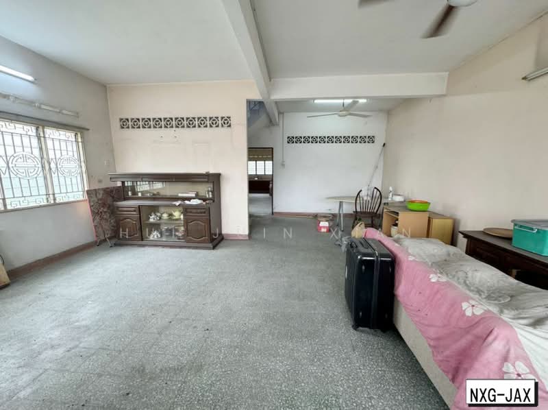 2-storey Terraced House for Sale in Kampung Raja Uda (Port Klang (Pelabuhan Klang)) - Hui Juin Xian - Living Room - PropertyGuru.com.my