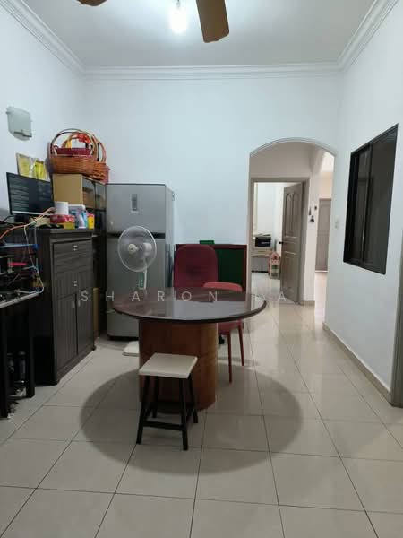 1.5-storey Terraced House for Sale in Taman Molek (Johor Bahru) - Sharon Lau - PropertyGuru.com.my