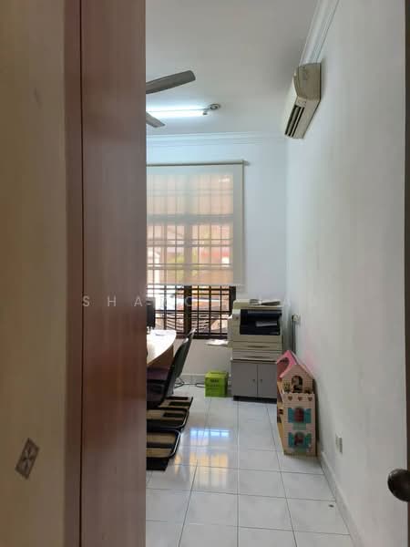 1.5-storey Terraced House for Sale in Taman Molek (Johor Bahru) - Sharon Lau - PropertyGuru.com.my