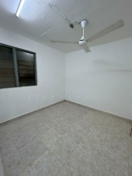 Flat for Sale at Flat Taman Ungku Tun Aminah - Stephany . - Interior - PropertyGuru.com.my
