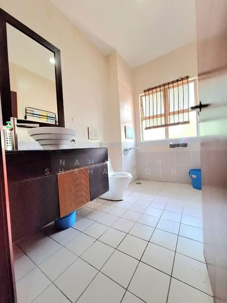 Rumah Berkembar untuk Dijual di Setia Eco Park (Setia Alam) - Nahathir Shahabudin - Bathroom - PropertyGuru.com.my