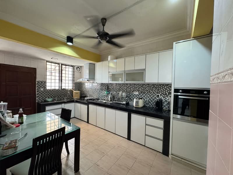 2-storey Terraced House for Rent in Bandar Sungai Long (Selangor) - Jeffrey Tham - Kitchen - PropertyGuru.com.my