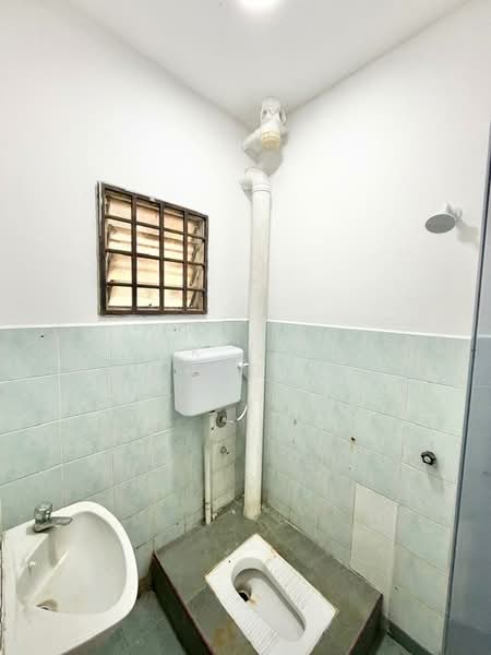 Rumah Teres 2 Tingkat untuk Dijual di Taman Cahaya Masai (Pasir Gudang) - Suk Teng Choong - Bathroom - PropertyGuru.com.my