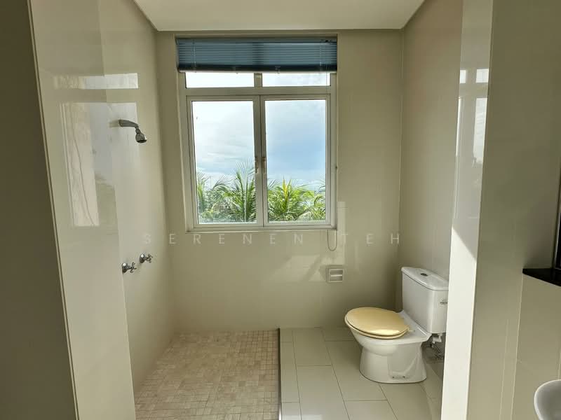 2.5-storey Terraced House for Sale in Seri Tanjung Pinang (Tanjung Tokong) - SERENEN TEH - Bathroom - PropertyGuru.com.my