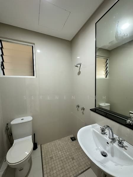 2.5-storey Terraced House for Sale in Seri Tanjung Pinang (Tanjung Tokong) - SERENEN TEH - Bathroom - PropertyGuru.com.my