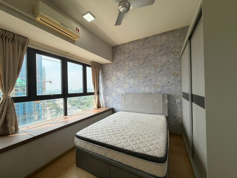 Kondominium untuk Disewa di Amberside @ Country Garden Danga Bay - Stephanie Yap - Bedroom - PropertyGuru.com.my
