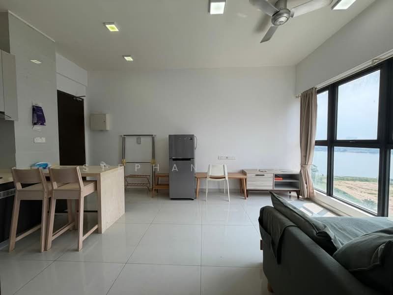 Kondominium untuk Disewa di Amberside @ Country Garden Danga Bay - Stephanie Yap - Living Room - PropertyGuru.com.my
