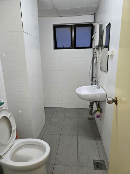 Kondominium untuk Disewa di Vista Komanwel A - Samuel Tan - Bathroom - PropertyGuru.com.my