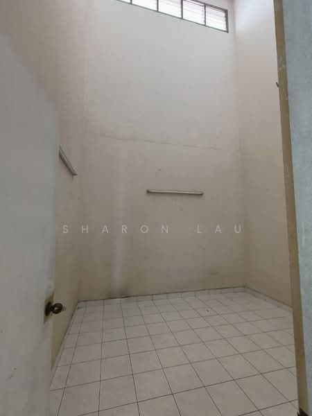 1.5-storey Terraced House for Sale in Taman Molek (Johor Bahru) - Sharon Lau - PropertyGuru.com.my