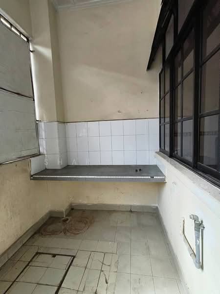 1.5-storey Terraced House for Sale in Taman Molek (Johor Bahru) - Sharon Lau - PropertyGuru.com.my