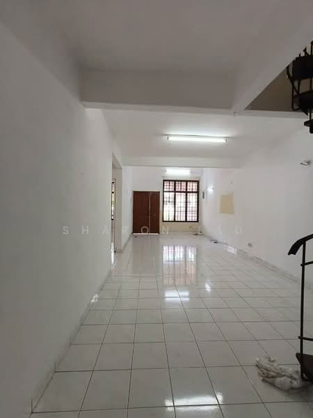 1.5-storey Terraced House for Sale in Taman Molek (Johor Bahru) - Sharon Lau - PropertyGuru.com.my