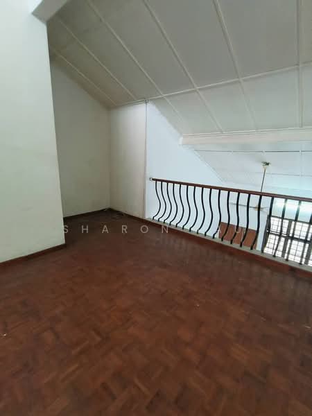 1.5-storey Terraced House for Sale in Taman Molek (Johor Bahru) - Sharon Lau - PropertyGuru.com.my